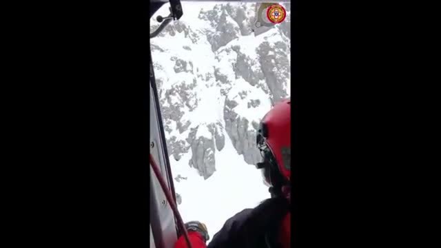 Il Soccorso Alpino salva tre escursionisti sulle Apuane