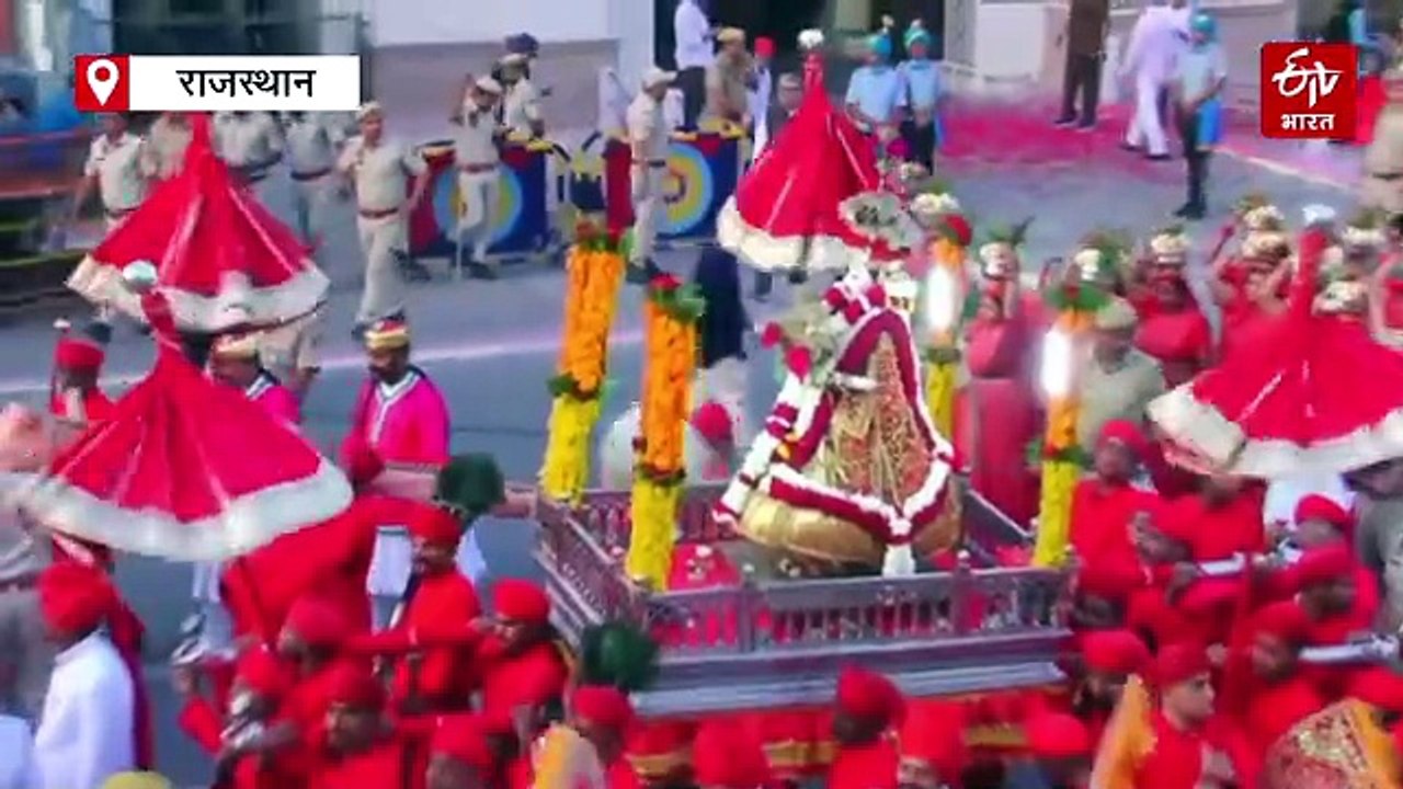 'बूढ़ी गणगौर' की सवारी के साथ त्योहारों पर लगा ब्रेक, शाही सवारी में ऊंट-घोड़े के साथ अर्से बाद नजर आए 11 हाथी