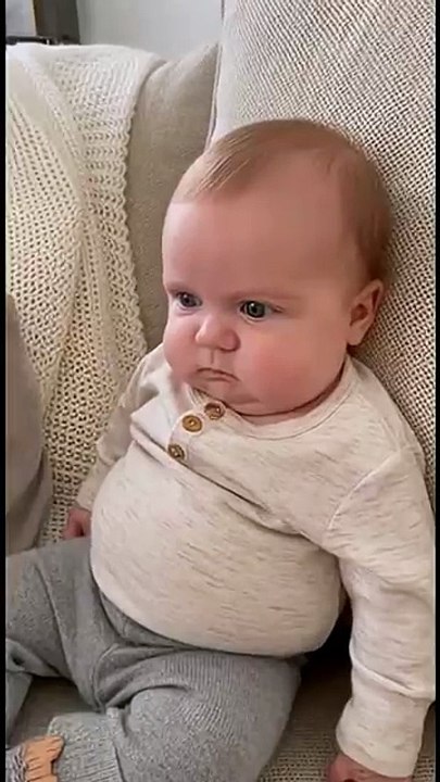 Someone is not happy 👶🏻😂😂