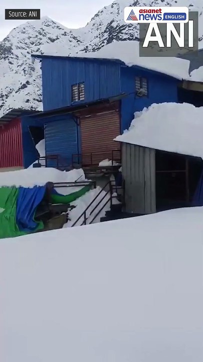 Kedarnath Under Snow Blanket | Jawans Brave Extreme Conditions #shorts
