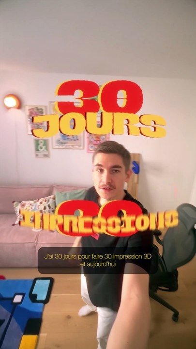 J7 - J’voulais voir si c’était possible de faire de la mosaïque avec du plastique : la réponse est oui 🎉 Il fait de la peine solo sur le mur mdrr va falloir trouver d’autres idées pour l’habiller #3dprint #mosaics #decoration #diy