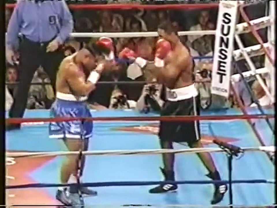 Chris Byrd vs David Tua - Showtime 8-18-2001