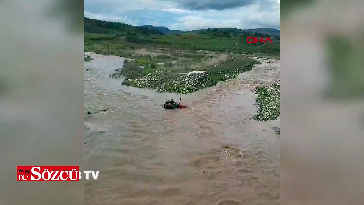 Debisi yükselen çayda traktörüyle mahsur kalan kişi kurtarıldı