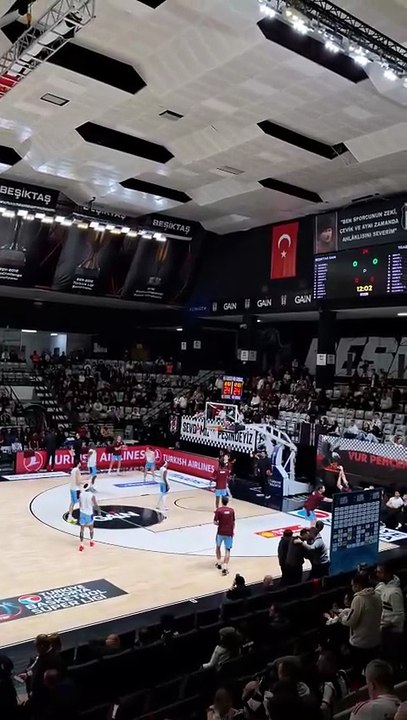 Gururlan Burası Beşiktaş - Beşiktaş Gain v Trabzonspor - Türkiye Sigorta Basketbol Süper Ligi 23. Hafta
