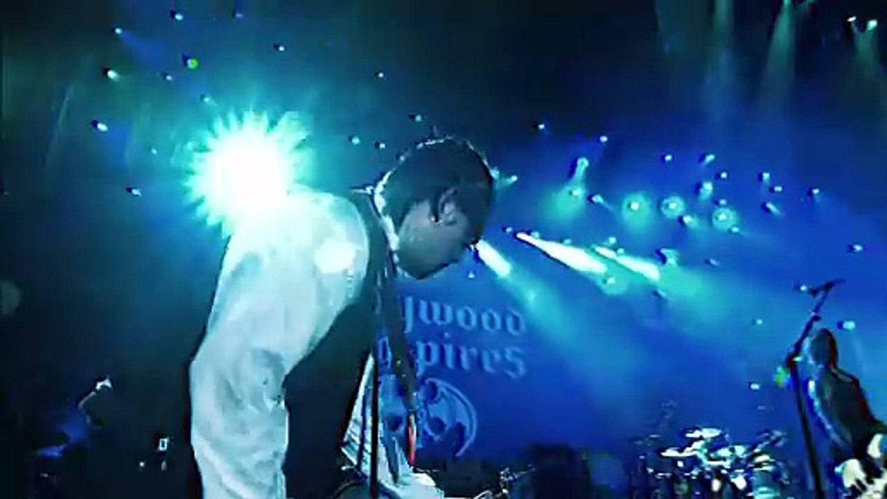 Jeepster (T. Rex cover) - Hollywood Vampires (live)