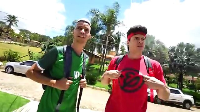 TESTEI 100 PRODUTOS BANIDOS EM ESCOLAS!