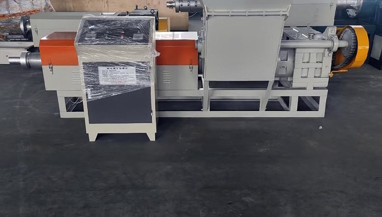 Epe waste recycling machine/epe foam recycling machine/epe granules making machineEPE废料回收机 / EPE泡沫回收机 / EPE颗粒制造机 Epe/pe recycling machine  Epe/pe回收机