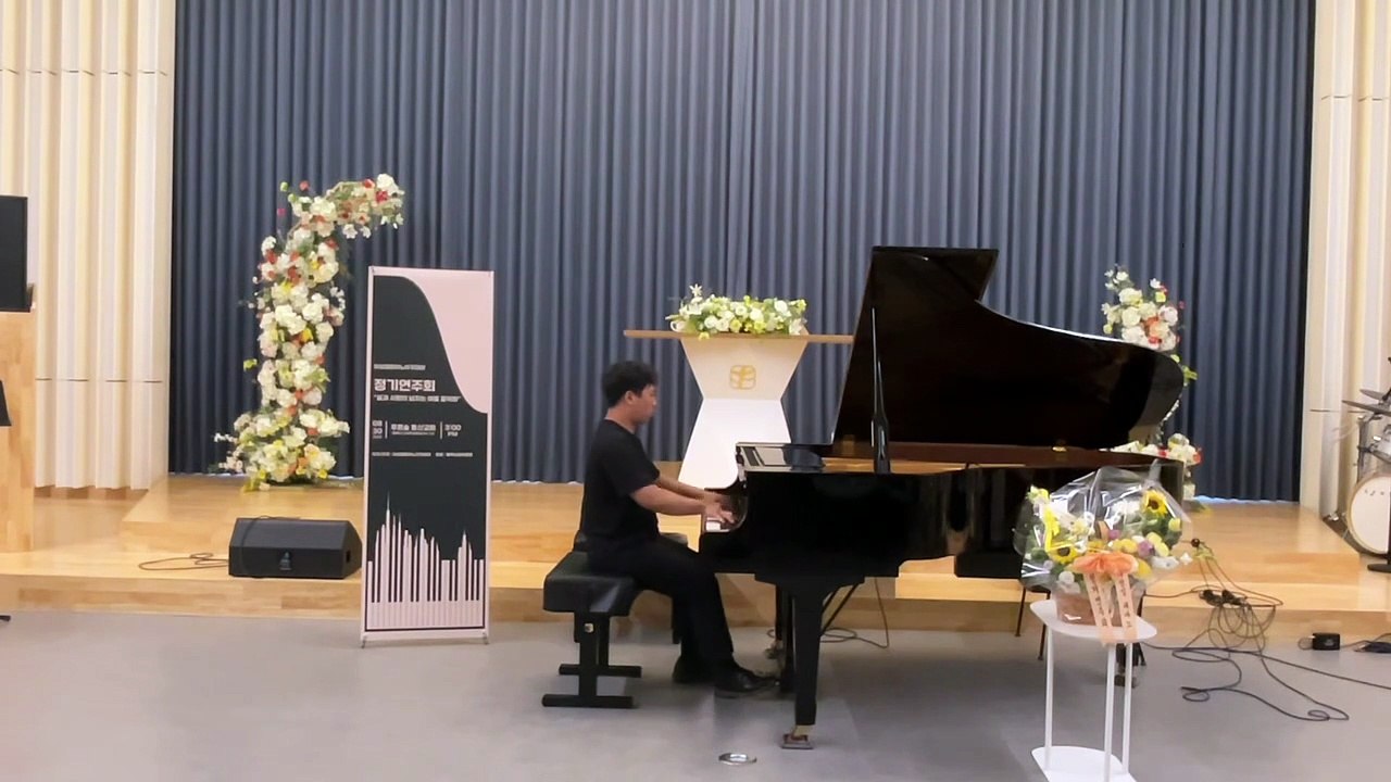 Chopin : Etude in c minor, Op.10 No.12 "Revolutionary" | 쇼팽 : 혁명 - KUNEU (구한호)