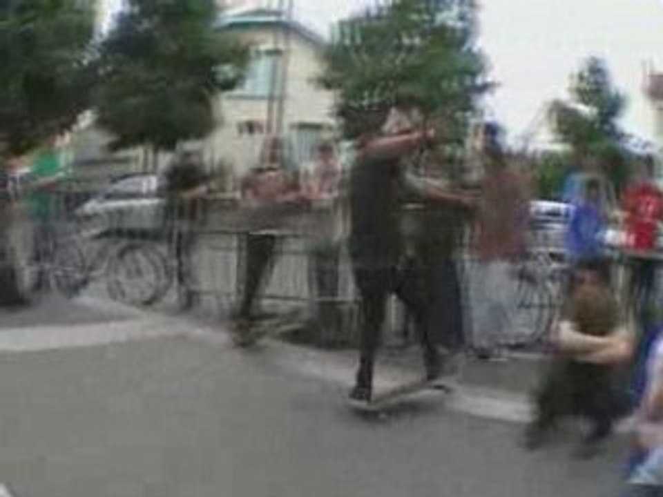 Yoann Blond Caveman boardslide Rail