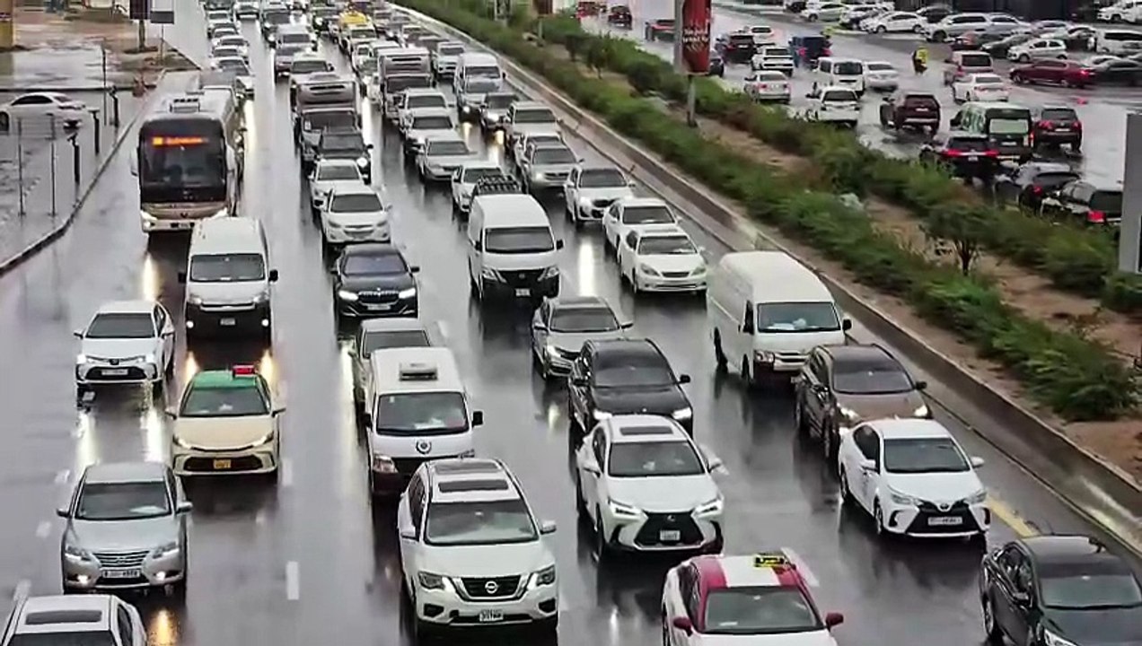 Slow traffic after rain in UAE