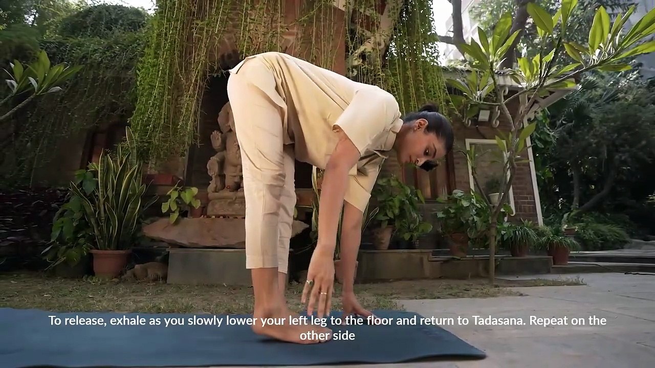 Ardha Chandrasana – Half Moon Pose for Balance, Core Strength & Digestive Health