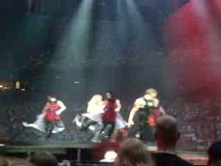 Céline Dion: Live Performance of 'Eyes on Me'