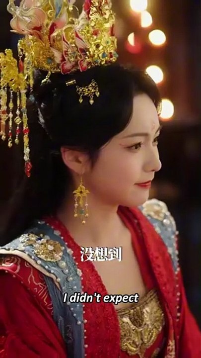 Dressed as a princess who died young, she relied on supernatural powers and cooking skills to change her life