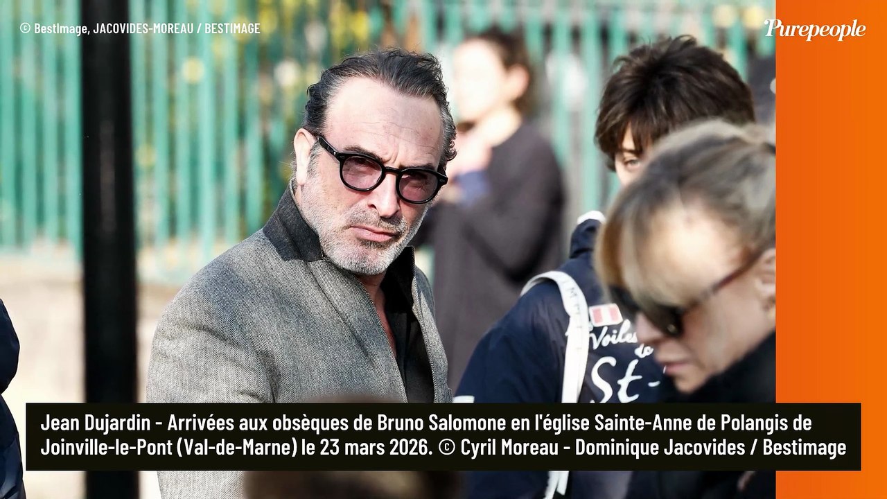 Valérie Bonneton perd pied devant l'église pour le dernier voyage de Bruno Salomone, Isabelle Gélinas et Guillaume de Tonquédec pas loin