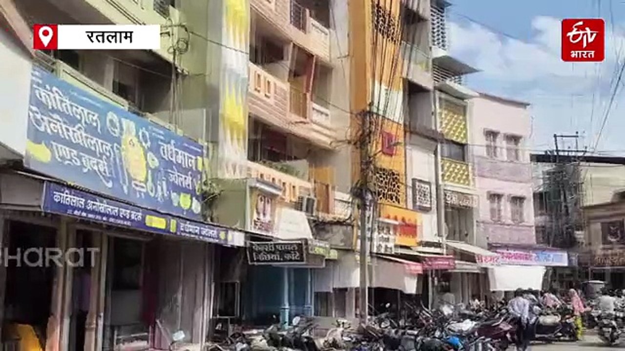 सोने-चांदी की गिरावट से सर्राफा बाजार हुए गुलजा...