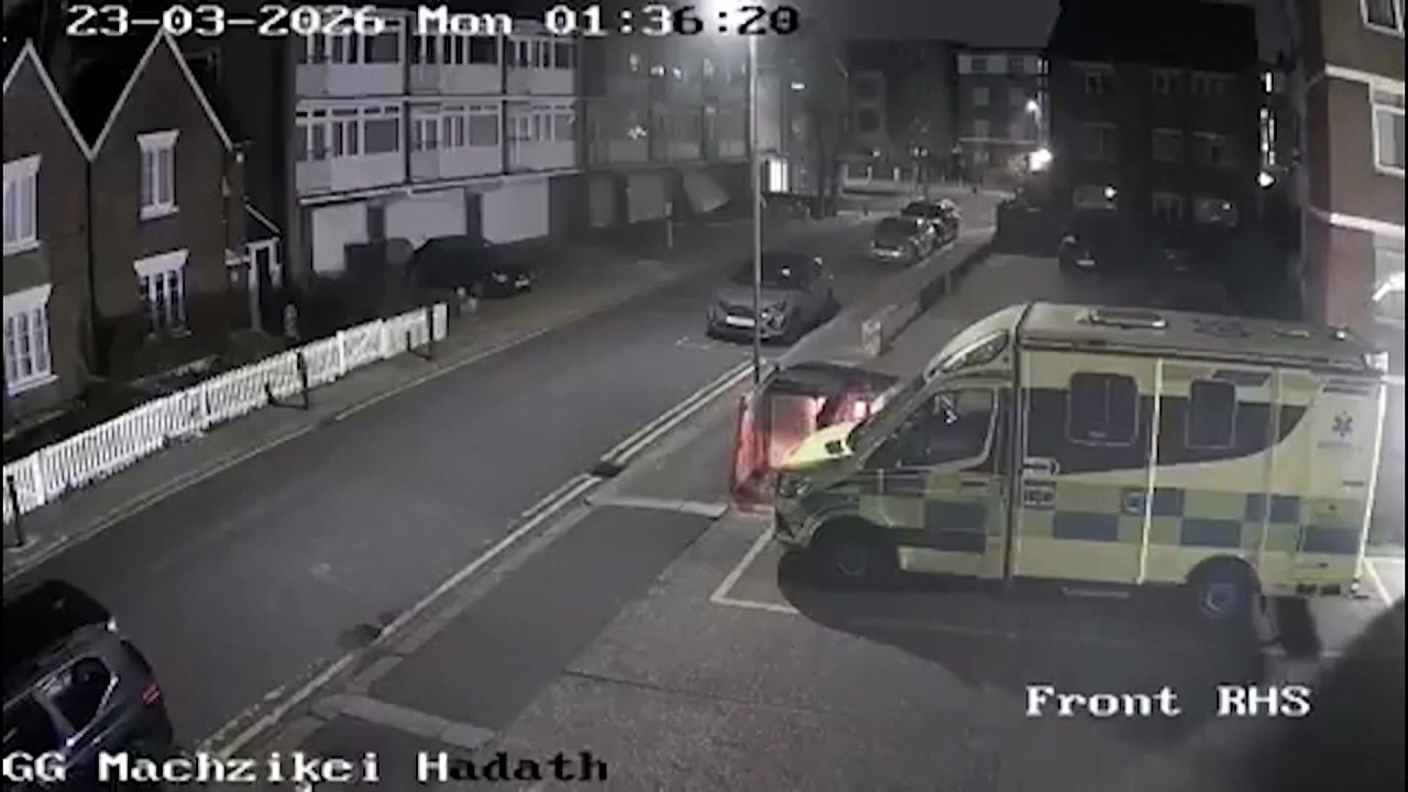 Incendian cuatro ambulancias pertenecientes a la comunidad judía en Londres