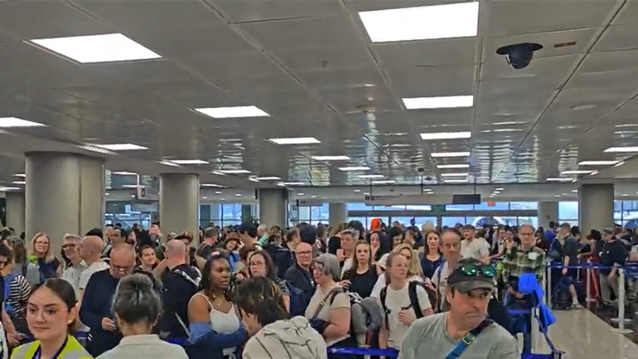 tn7-filas-de-hasta-dos-horas-en-aeropuerto-juan-santa-maria-230326
