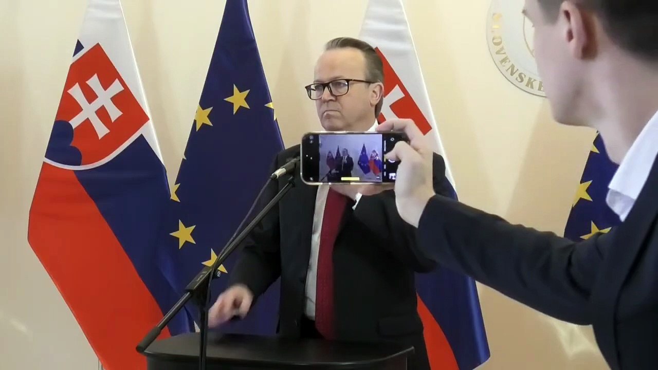 ZÁZNAM: HSR: Tripartita by mala rokovať o stave verejných financií na stretnutí v máji