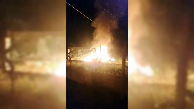 Alghero, a fuoco roulotte e capanno: ennesimo attentato - IL VIDEO DEL ROGO