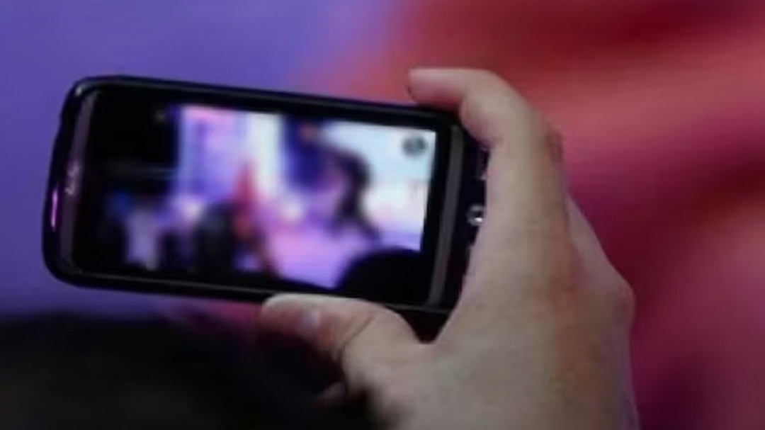 डॉक्टर ने बनाए महिला के 3 हजार से अधिक प्राइवेट वीडियो, पत्रकार भी शामिल