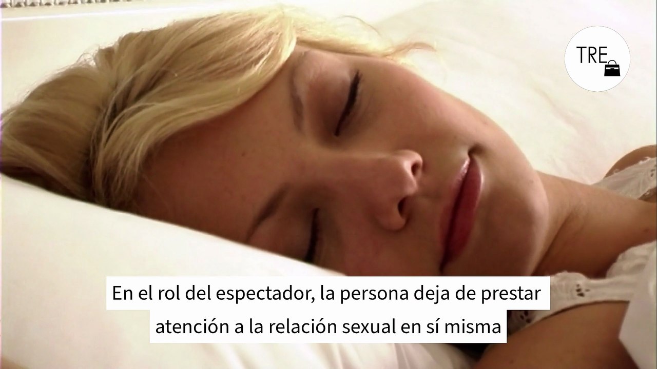 Qué es el "spectatoring": ser espectadores de nuestra propia relación sexual es más habitual de lo que parece