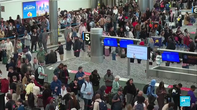 Agentes de ICE empiezan a operar en aeropuertos de Estados Unidos
