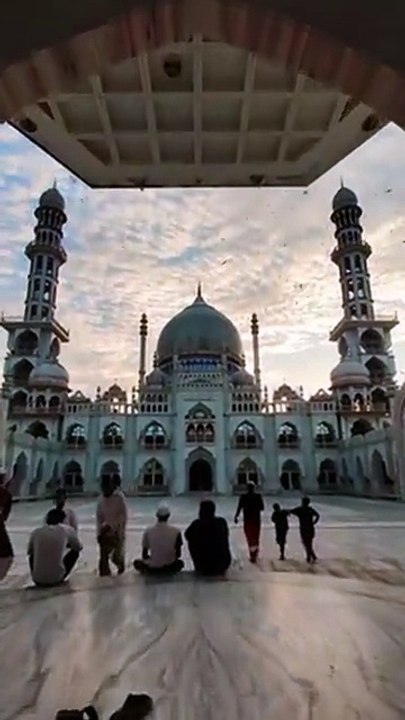 Iran War Live Updates: Trump and Iran Send Conflicting Signals on Talks - WSJ