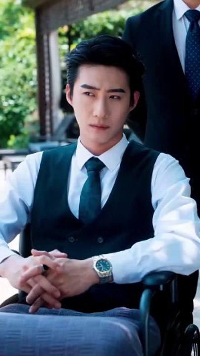 La Maestra Médica Umbral - FULL | Reelshort