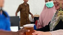 BRK Syariah Berikan 300 Porsi Makanan dan Minuman untuk Pasien RSJ Tampan