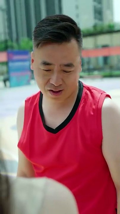 He Vanished Abroad 5 Years After Marriage, Returned With A Divorce Paper, She Signed Quickly