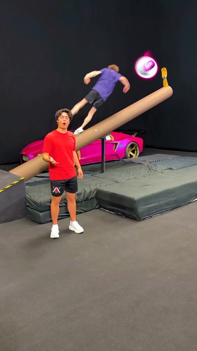 "GRAB THE KEYS, WIN THE LAMBORGHINI 😱🔥🚗💰" (ONLY ONE GETS OUT…)