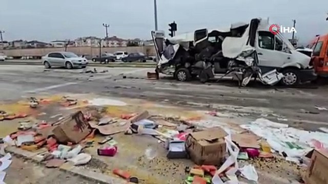 Freni patlayan tır dehşet saçtı: Öğrenci servisi dahil 7 araç birbirine girdi, 18 yaralı
