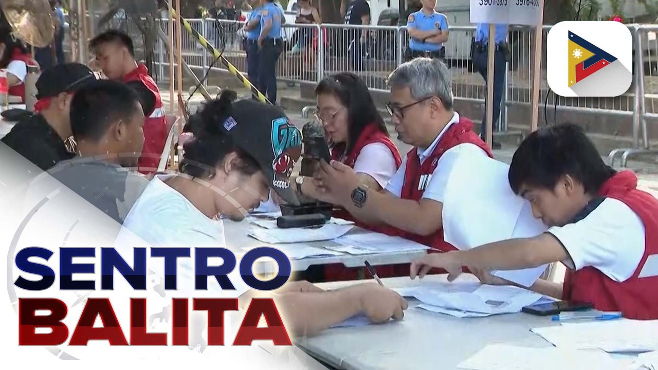 Pamamahagi ng P5K cash relief assistance sa TNVS drivers sa Metro Manila, isinagawa na ngayong araw | ulat ni JM Thompson