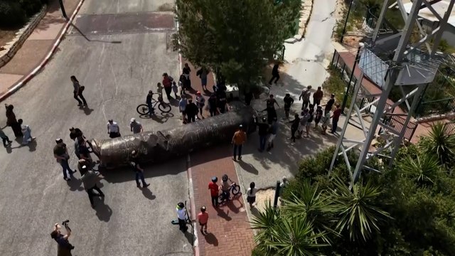 Restos de un misil iraní caen junto a una escuela en Cisjordania