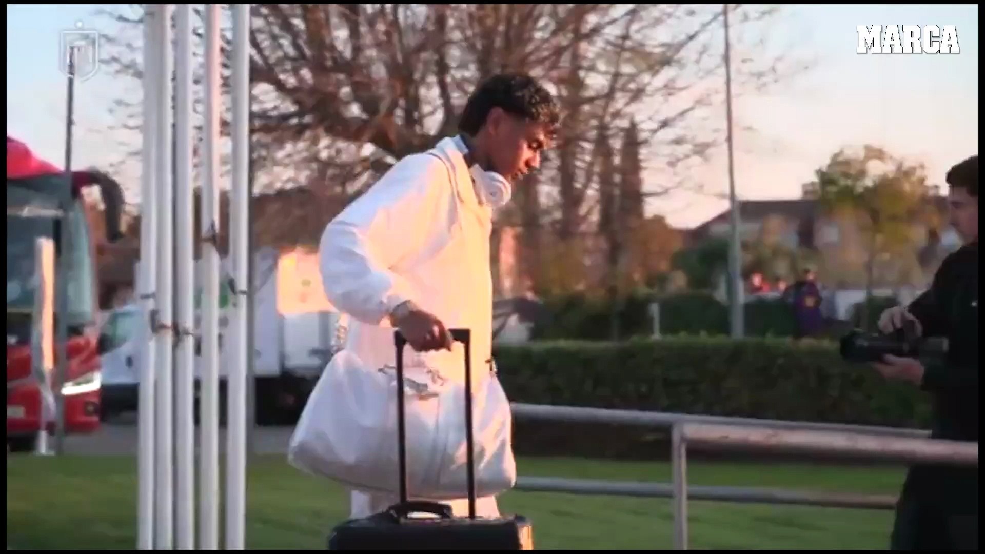 Vacile de Lamine al 'novato' Joan García