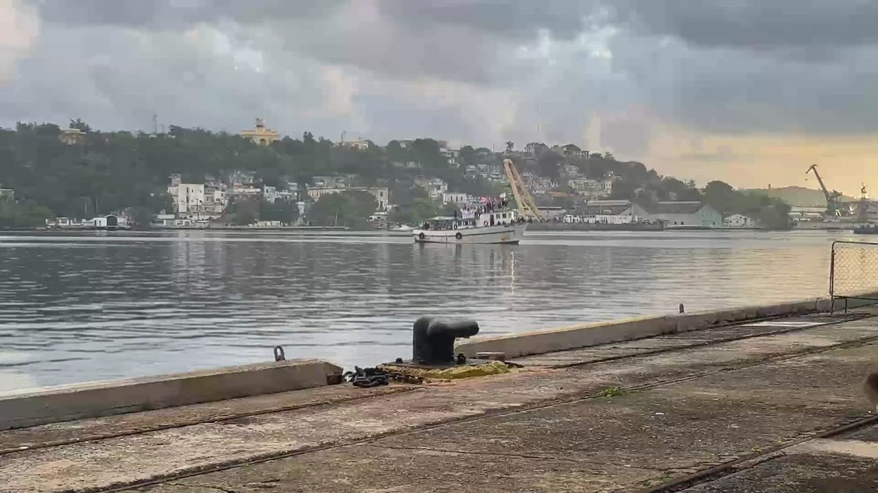 Una flotilla de activistas con ayuda humanitaria llega a Cuba en mitad de una brutal crisis