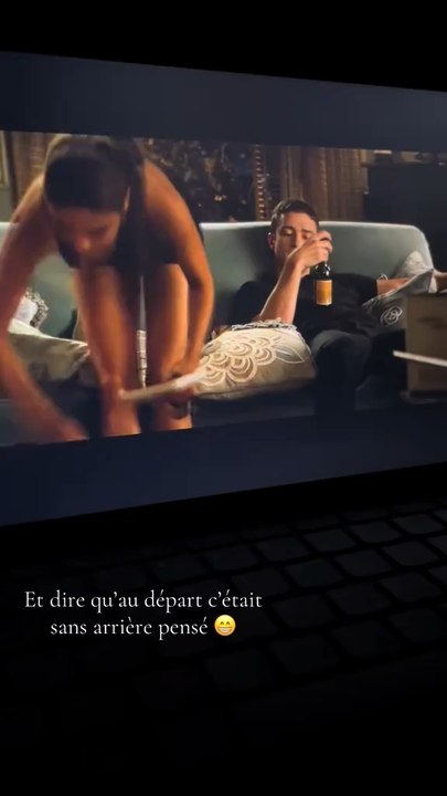 🎬