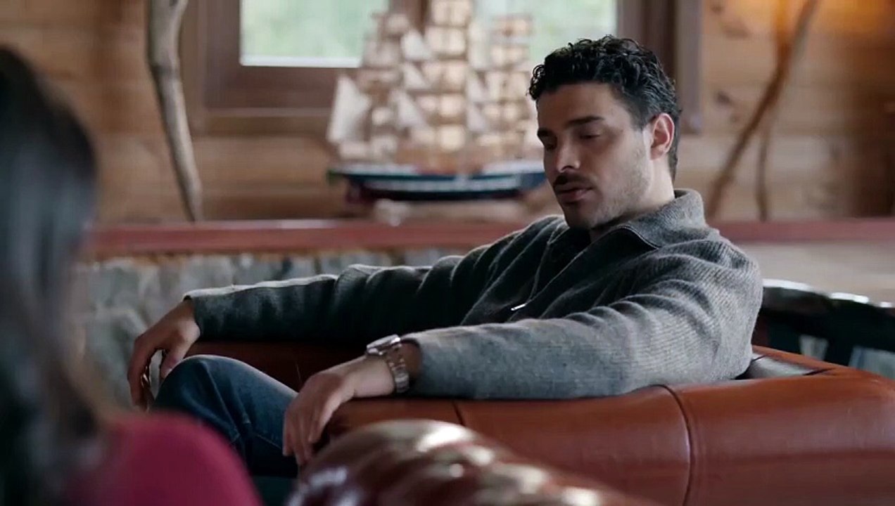 مسلسل عيناك كالبحر الاسود الحلقة 68 مدبلجة