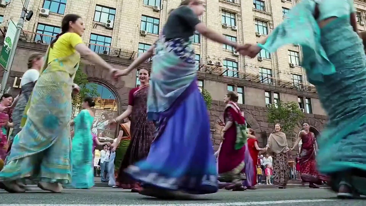 Blind Trust:  Leaders and Followers in Times of Crisis (2022)