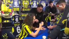 Fenerbahçeli futbolcular Guendouzi, Nene ve Cherif, taraftarlarla buluştu | Ajansspor | IHA