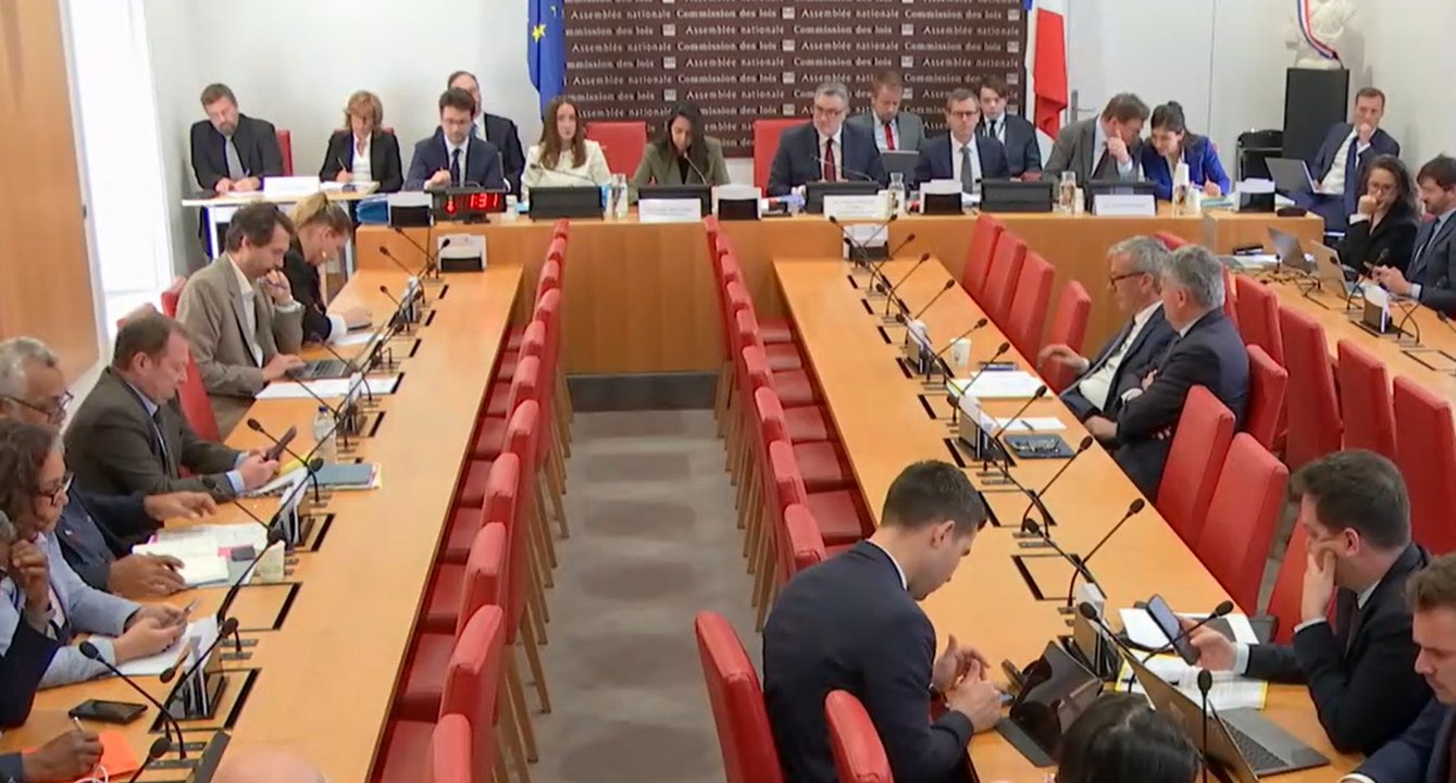 Assemblée nationale | Début d'examen en commission du Projet de loi constitutionnelle relatif à la Nouvelle-Calédonie - Intervention de Naïma MOUTCHOU, ministre des Outre-mer