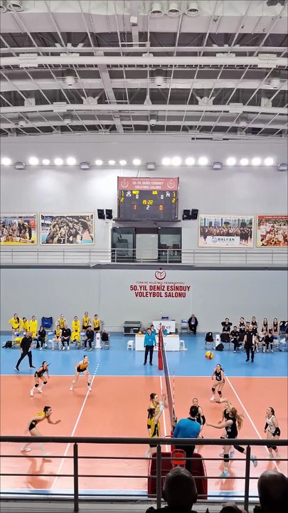 İkinci Set Başı - VakıfBank v Beşiktaş - Yıldız Kızlar Süper Ligi Final Grubu 5. Hafta