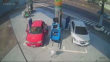 VÍDEO: DEU NO PÉ! Motorista foge de posto sem pagar após abastecer carro; confira