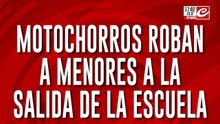 Motochorros roban a menores a la salida de la escuela