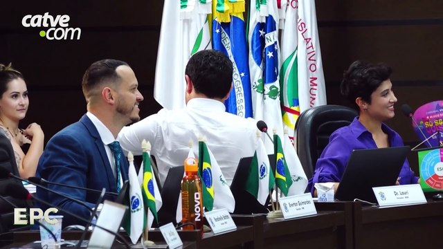 Cascavel aprova programa para empresas adotarem pontos de ônibus
