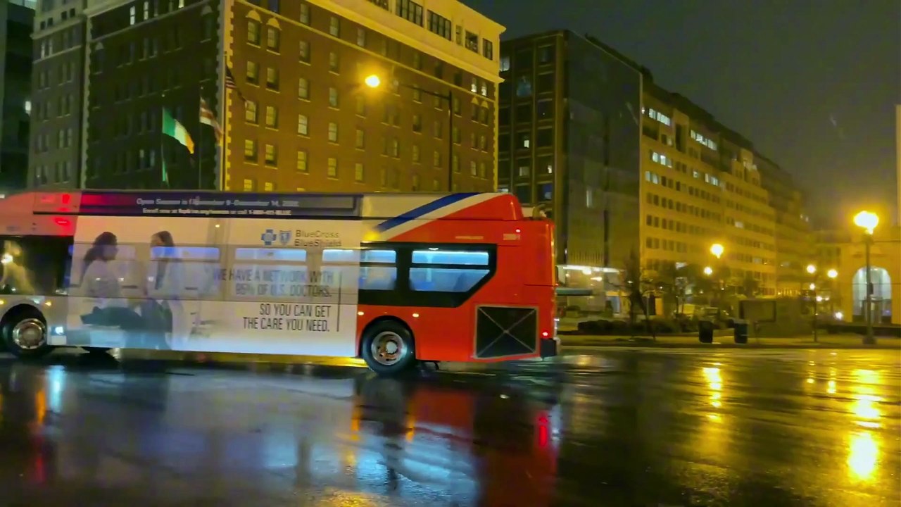 4K POV Rainy Night Stroll: Washington DC Wet Streets & City Lights