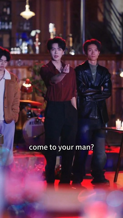 After ex humiliates her, the CEO, her one-night stand from 3 years ago, declares her his girlfriend