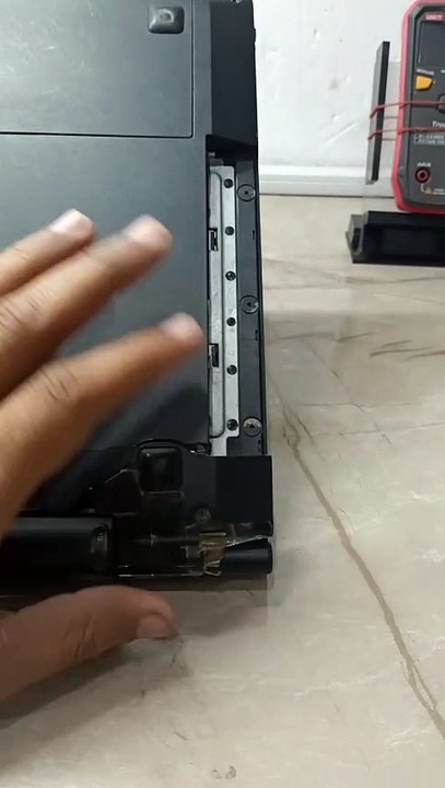 Lenovo B50-70 Hings Break & D Cover Corner Break Repair #hing #break #repair #bodyrepair #issue #fix