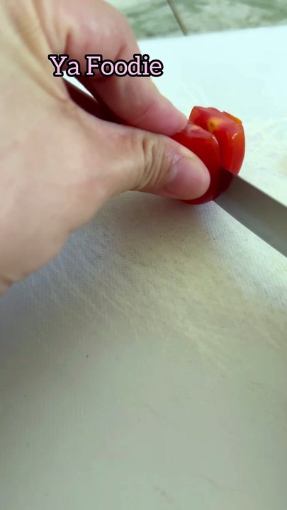 Apple & beef, & tomato too