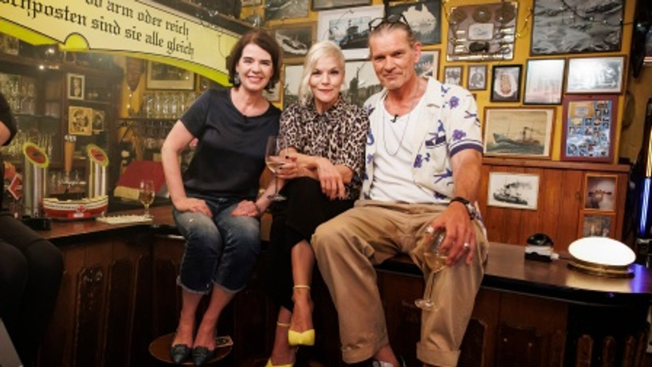 Mit "tagesschau"-Sprecherin Susanne Daubner und Schauspieler Götz Otto